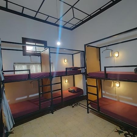 Semeru Hostel Malang (Adults Only) Exterior photo