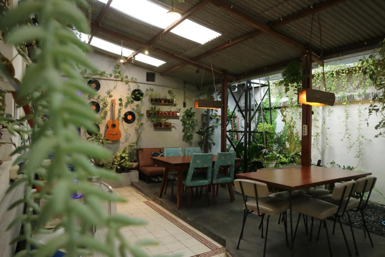 Semeru Hostel Malang (Adults Only) Exterior photo