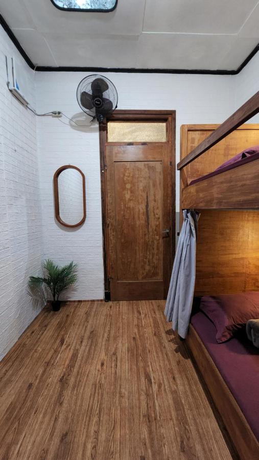 Semeru Hostel Malang (Adults Only) Exterior photo