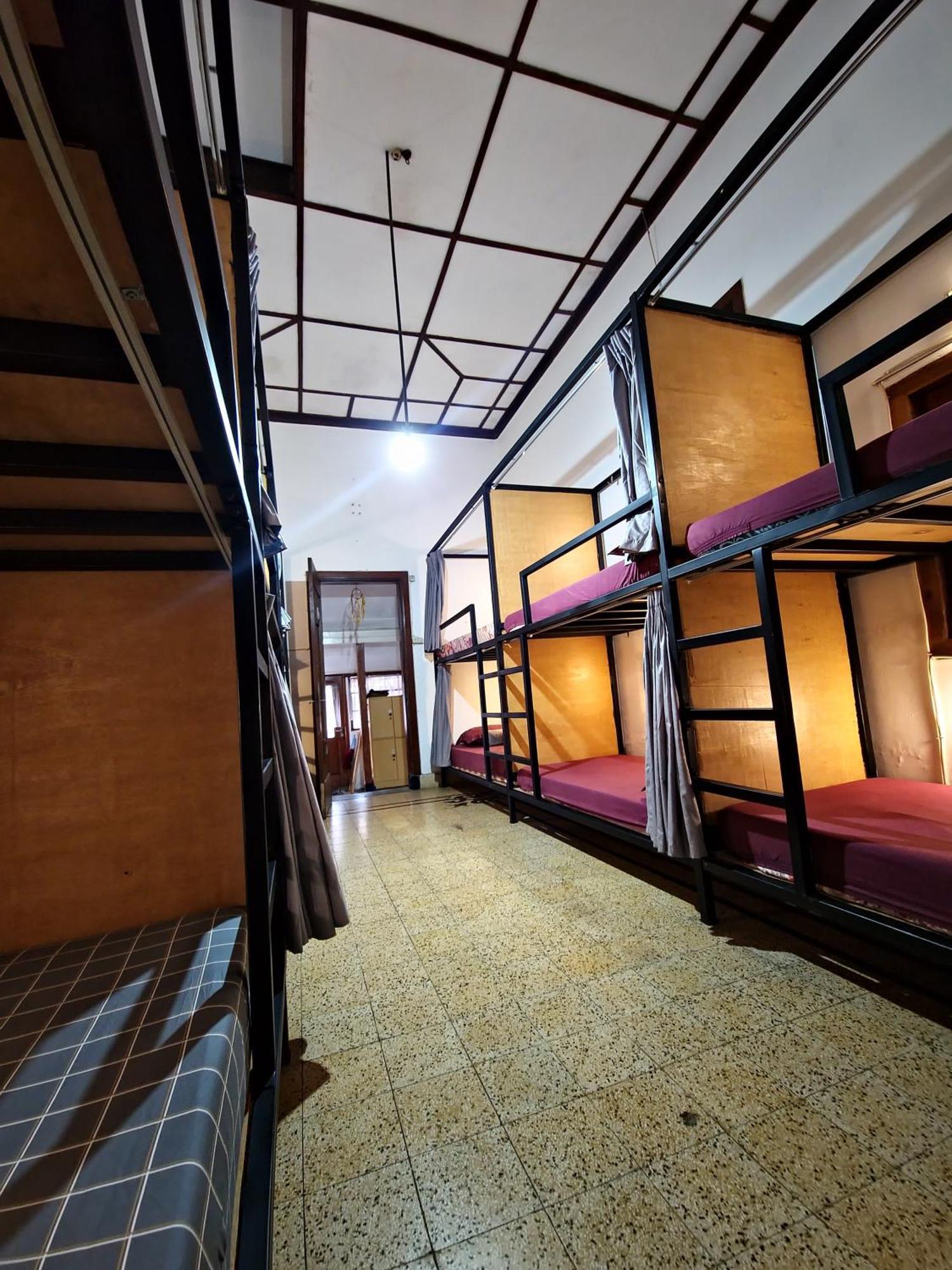 Semeru Hostel Malang (Adults Only) Exterior photo