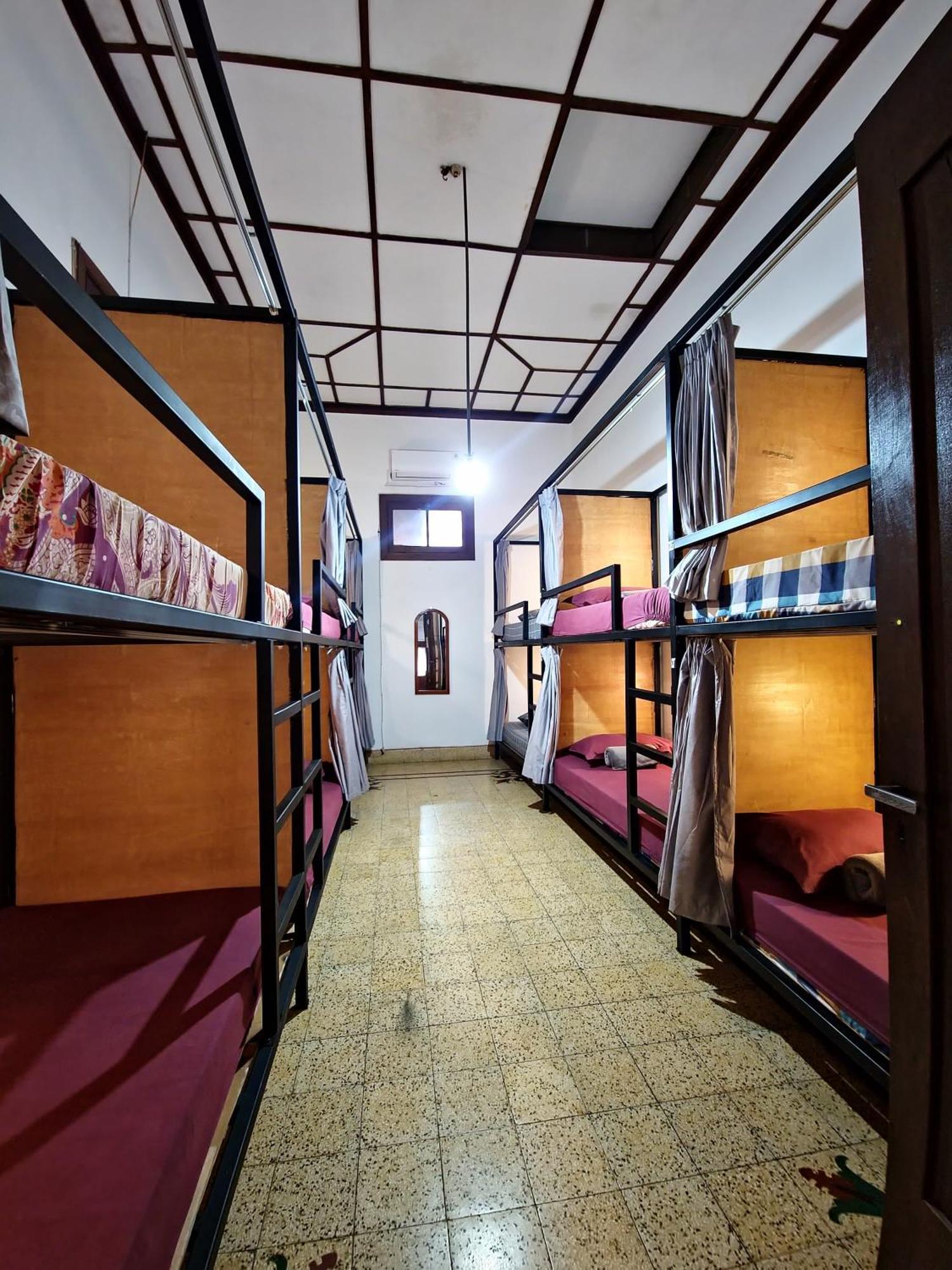 Semeru Hostel Malang (Adults Only) Exterior photo